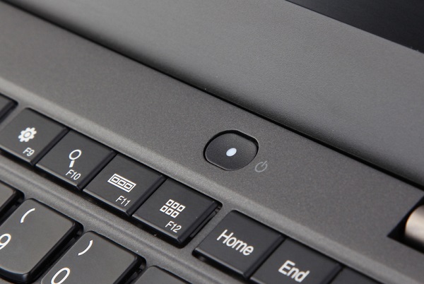 超级小黑本 2015新联想ThinkPad X1 Carbon笔记本真机图赏