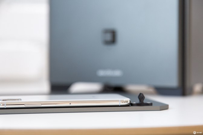 小体积却有大能量18核 i9-7980XE迷你小机箱装机教程实录