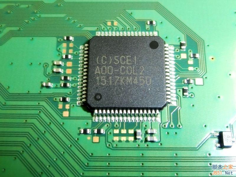 CUH-1200版本PS4游戏机完全拆解图赏：偷工减料or工艺升级?