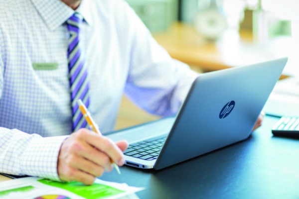 惠普发布新款轻薄商务本 Elitebook Folio 1020