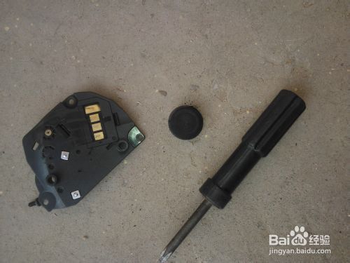 联想M1705 打印复印一体机的加粉过程图解