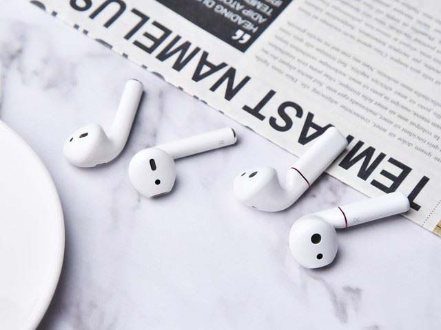 华为FreeBuds2Pro和苹果AirPods2哪款好 两款耳机对比评测