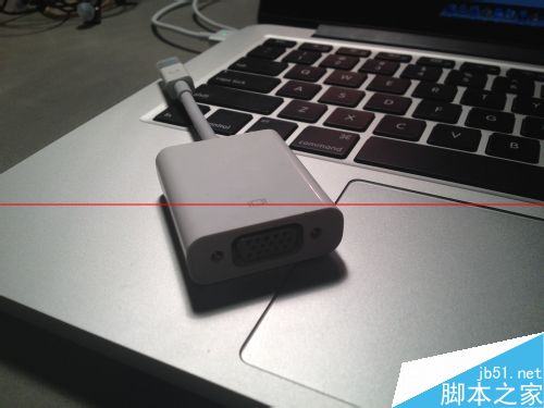 Macbook笔记本怎么连接投影仪?