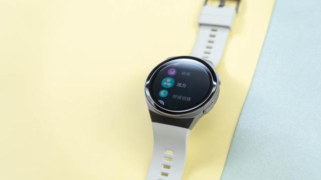华为watchgt2e测评 打造Z世代人群潮酷智能生活