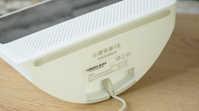 天猫精灵CC对比小度在家1S 带屏智能音箱背后较量