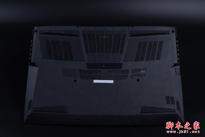 机械革命X8Ti Plus做工散热如何？机械革命X8Ti Plus拆解详细评测