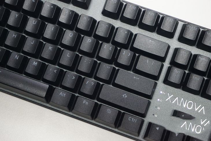 德国Cherry MX轴 影驰星极XANOVA磁爆 XK700 RGB键盘详细图文评测