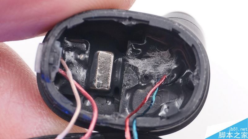FIIL T1真无线入耳式TWS蓝牙耳机拆解图解评测