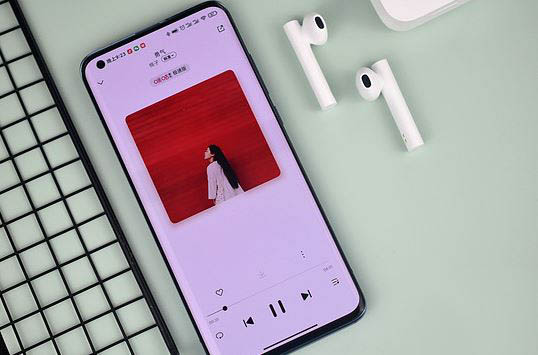 小米air2se能同时连两个手机吗 小米air2se耳机连接二个手机方法