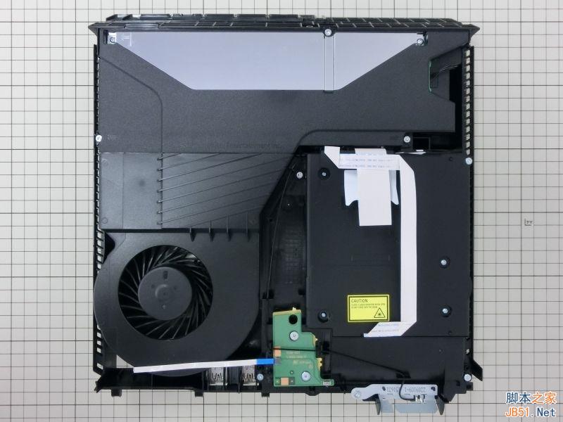 CUH-1200版本PS4游戏机完全拆解图赏：偷工减料or工艺升级?