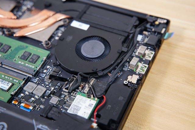 雷蛇灵刃15标准版散热好不好 雷蛇灵刃15标准版拆解与散热测试