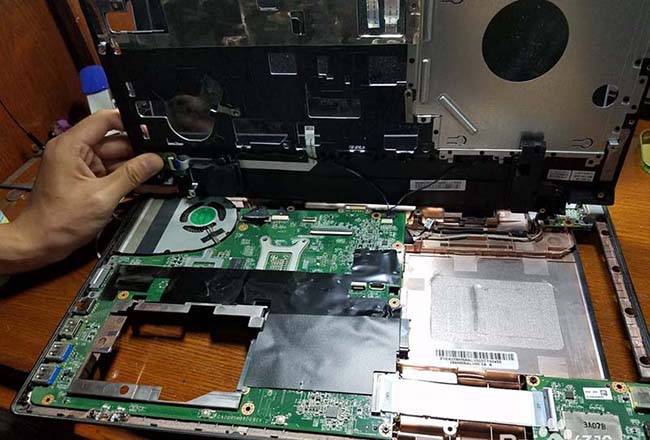 联想M5400笔记本怎么拆机清理内部灰尘?