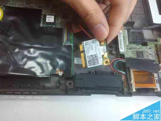 联想 Thinkpad x201i怎么拆机清理风扇灰尘?