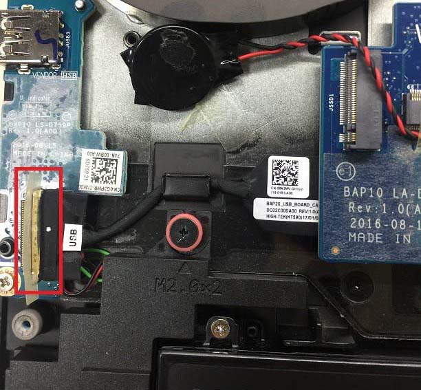 外星人Alienware 17R4笔记本怎么拆机取出主板?