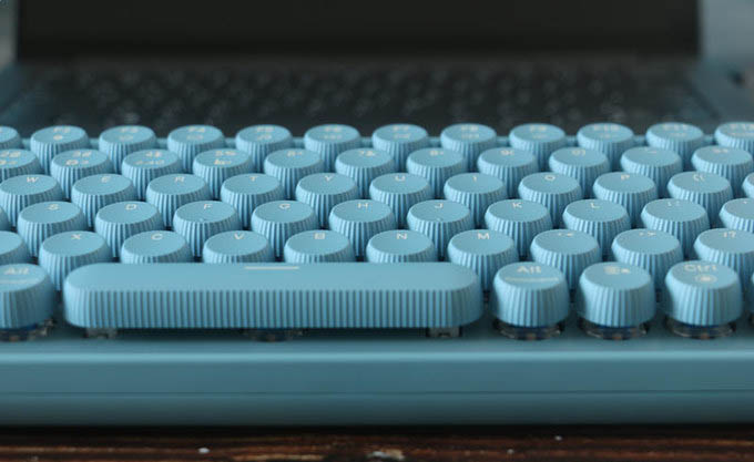 高颜值无线机械键盘雷柏ralemo Pre 5击中你的少女心!