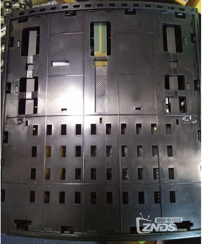 斐讯K3路由器内部做工如何？斐讯K3路由器拆解图评测