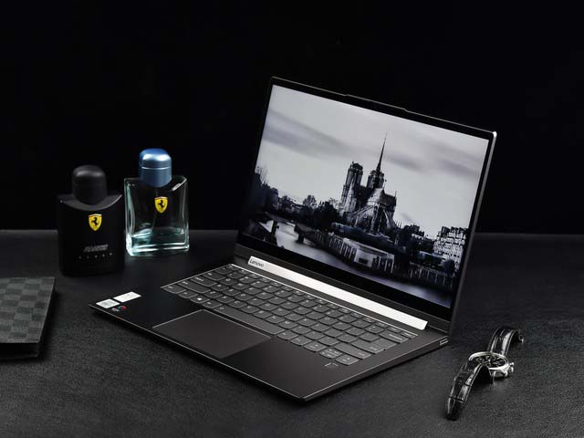 转轴与音箱完美邂逅 联想YOGA C940详细图文评测