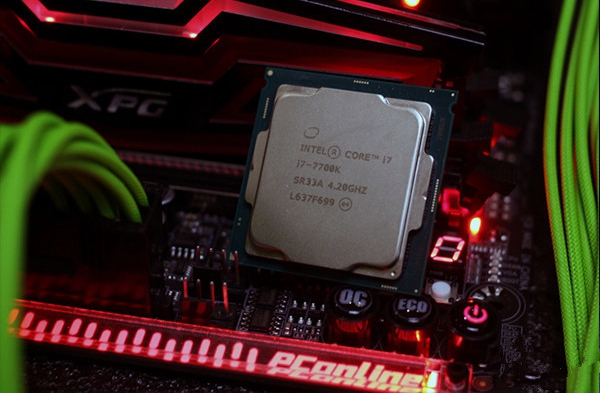 R5 1600X对比i7 7700K选哪个好？R5-1600X与i7-7700K性能对比详细评测