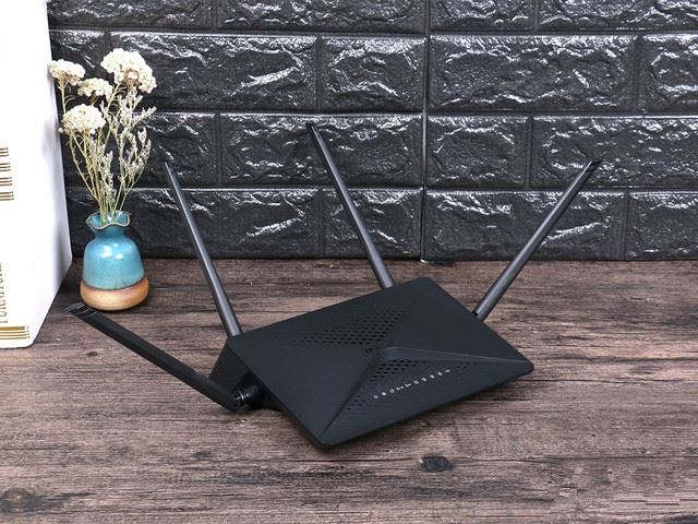 D-Link X路由值得买吗？D-Link DIR-822+路由器拆解评测