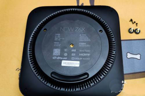 极米newz6x投影仪拆机维修图文教程