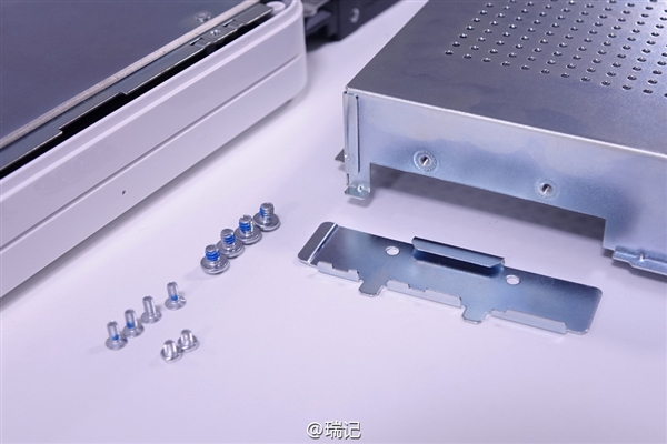 新一代小米路由器换硬盘图文教程：容量暴增两倍