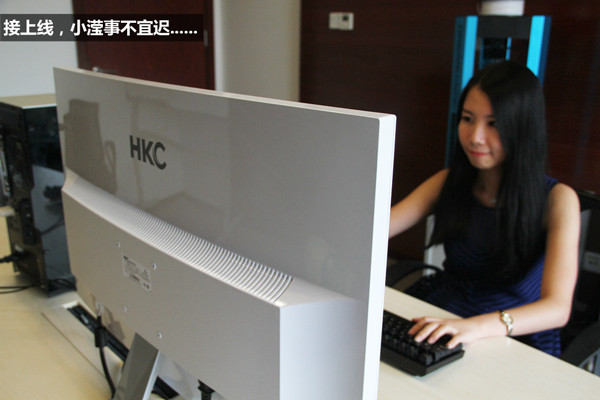 美女组装电脑装机教程：i5-6500全侧透光效DIY装机全过程图文详解