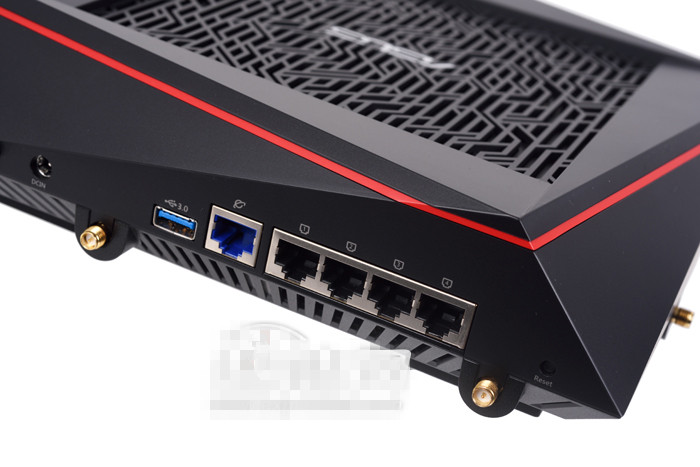 华硕RT-AC5300做工怎么样？华硕RT-AC5300路由器拆解评测