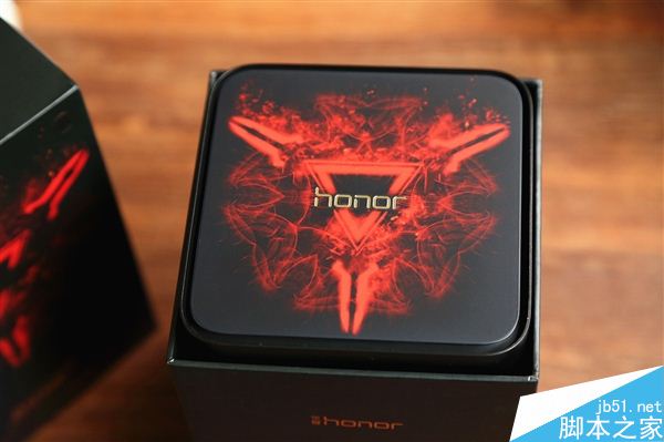 荣耀路由Pro游戏版开箱图赏:支持腾讯定制TGP加速