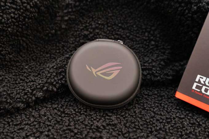 ROG降临2标准版入耳式游戏耳机使用测评