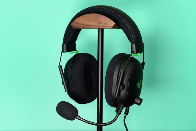 雷蛇旋风黑鲨V2耳机怎么样 雷蛇旋风黑鲨V2耳机全面评测