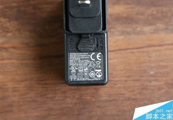 七彩虹HIFI C10开箱图赏:更加便携外观更精简