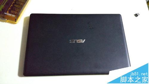 华硕X352W笔记本怎么拆机清理风扇?