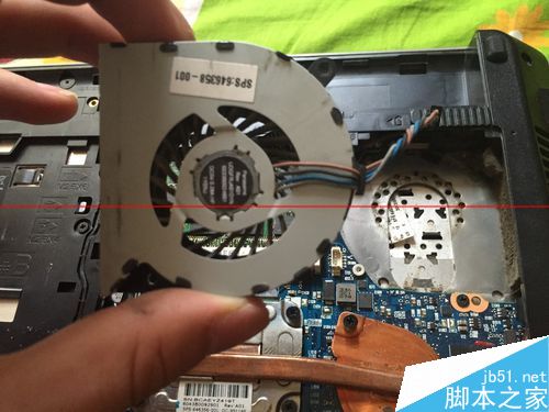 惠普笔记本 ProBook 4431S怎么拆机清理风扇？