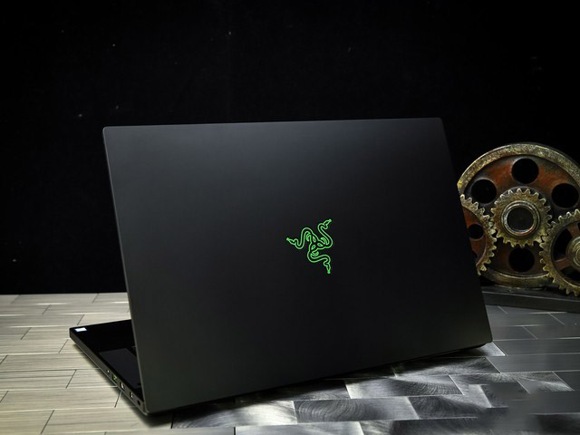 雷蛇灵刃15值得买吗 雷蛇灵刃15游戏本全面图解评测