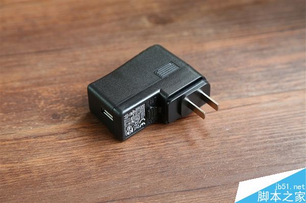 七彩虹HIFI C10开箱图赏:更加便携外观更精简