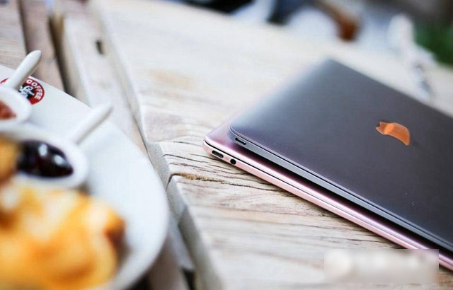 华为MateBook X和苹果MacBook哪个好 华为MateBook X对比苹果MacBook谁更值得买