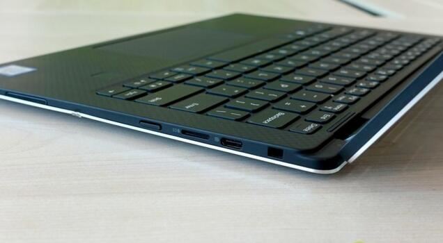 戴尔XPS 13二合一做工怎么样？戴尔XPS 13 2in1笔记本拆解