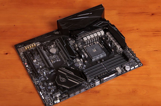 AMD二代锐龙R5 2600X装机教程 2018锐龙二代组装电脑教程详解