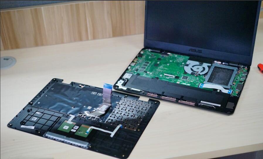 华硕灵耀S4100UQ内部做工如何？华硕灵耀S4100UQ笔记本拆机图解评测