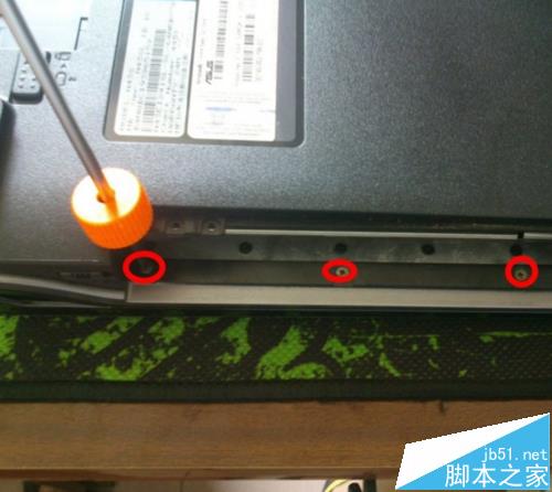 华硕n43周杰伦特别版该怎么拆机清灰?