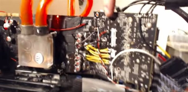 DIY大神拆RX 480供电模块嫁接给老GTX 570:点亮开机进BIOS