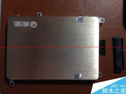 笔记本怎么换硬盘？戴尔DELL6220E拆机换硬盘的教程