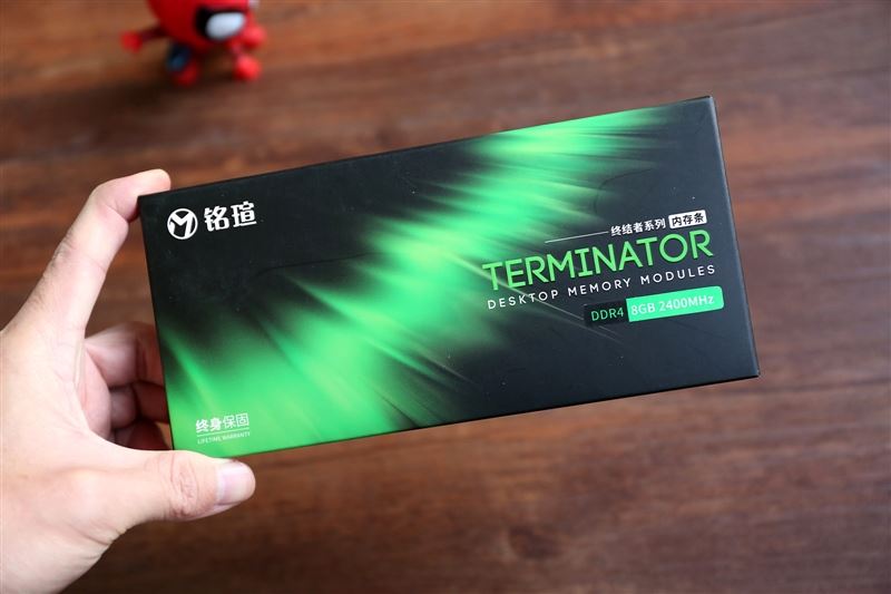 铭瑄终结者DDR4怎么样？铭瑄终结者内存马甲条性价比深度图解评测