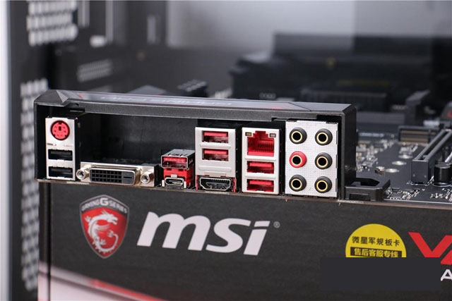 全侧透DIY装机实录：超详细i7-7700K配RX580组装电脑教程(附配置清单)