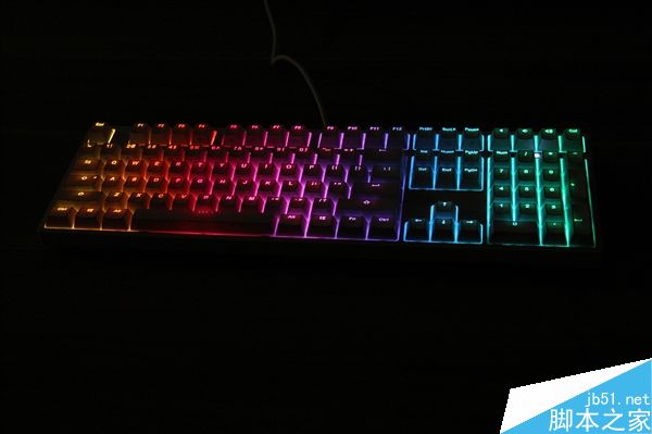 IKBC时光机机械键盘F-RGB开箱图赏:加入RGB背光灯效