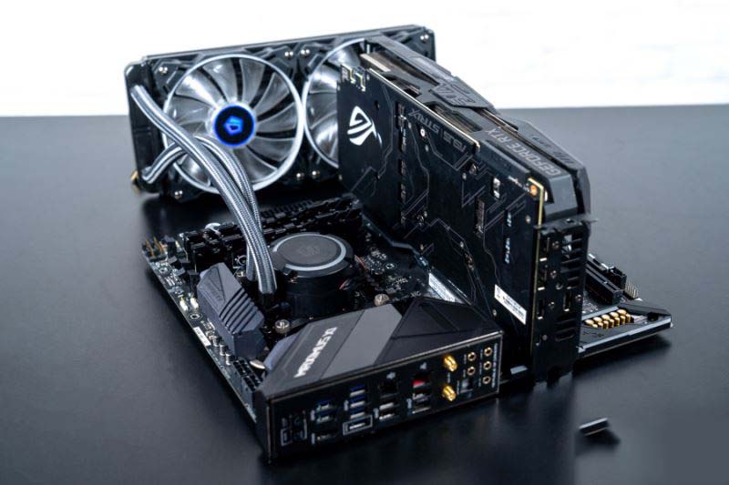 AMD锐龙7 2700X和Intel Core i7-8086K哪款值得买 两款CPU对比评测