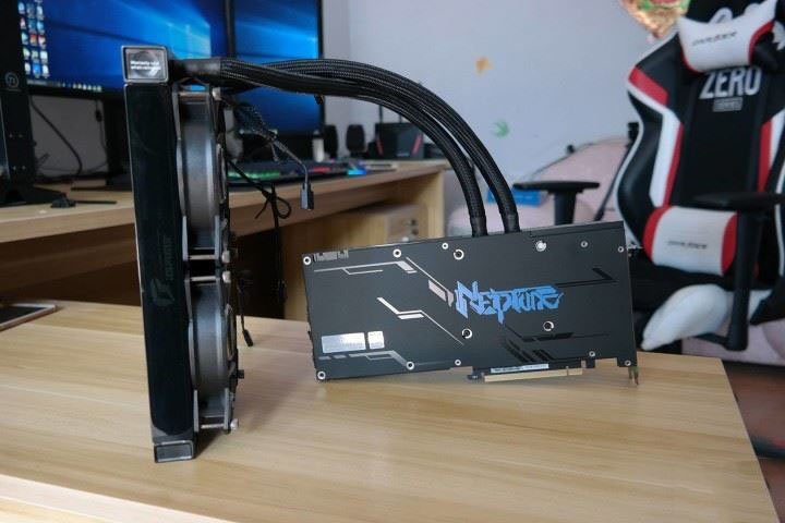 七彩虹iGame RTX2070水冷显卡图解评测