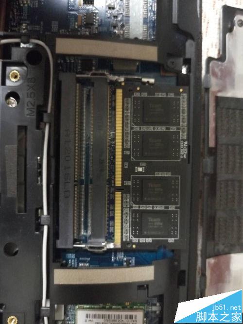 宏碁ACER4752G怎么拆机更换内存条?