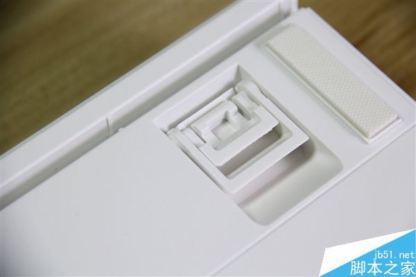 IKBC时光机机械键盘F-RGB开箱图赏:加入RGB背光灯效