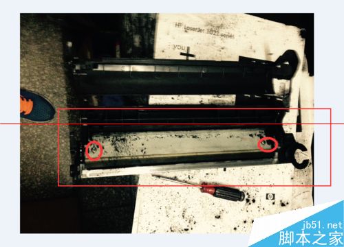 惠普HP 1022n 1022打印机怎么添加碳粉？